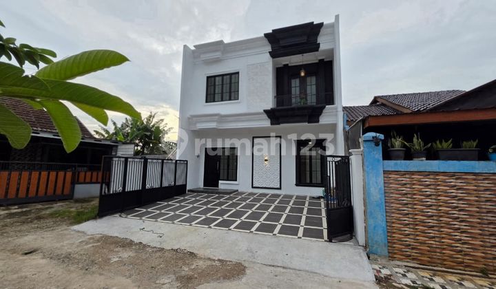 Rumah Mewah 2 Lantai Dekat Stasiun Depok