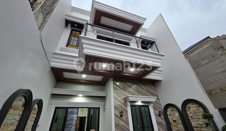 Rumah Mewah Anti Banjir. Tanah Luas, Bangunan Gak Ada Lawan 2