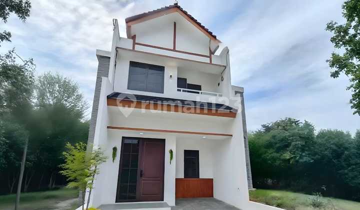 2 Lantai Harga Terjangkau di Lokasi Pinggir Jalan Sawangan Depok