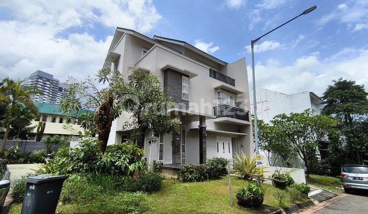 Mewah 3 Lantai di Lebak Bulus: Posisi Hook & Selangkah ke MRT Mewah 3 Lantai di Lebak Bulus: Posisi Hook & Selangkah ke MRT