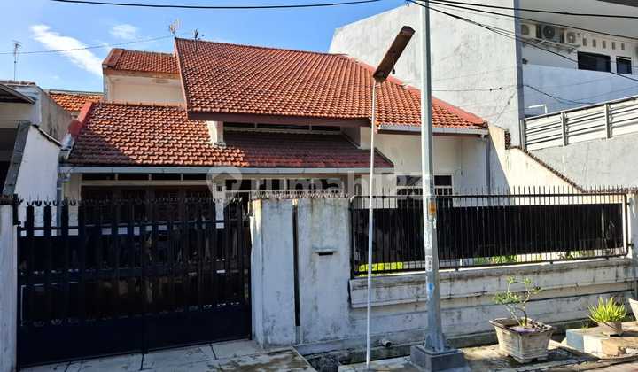 Dijual Murah Rumah Siap Huni Tenggilis SHM 2
