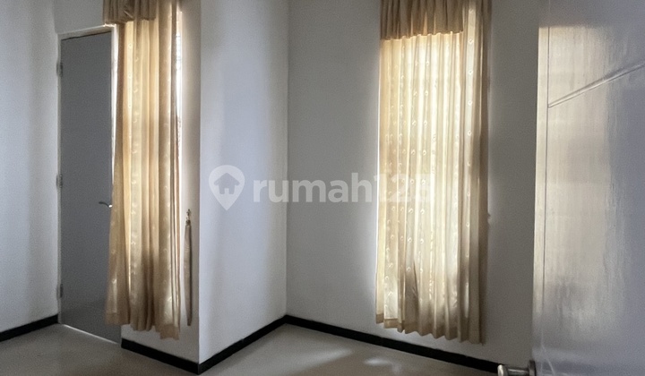 Disewakan Rumah Bagus 2 Lantai Ketintang 2