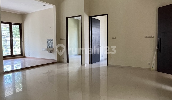 For Rent: 2-Story Ready-to-Occupy House in Tenggilis Mejoyo 2