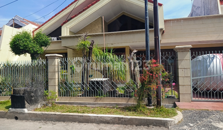 For Sale 1-Story House in Mulyorejo, Surabaya. 2