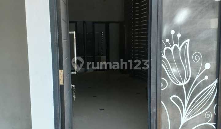 For Sale House in Manyar 2