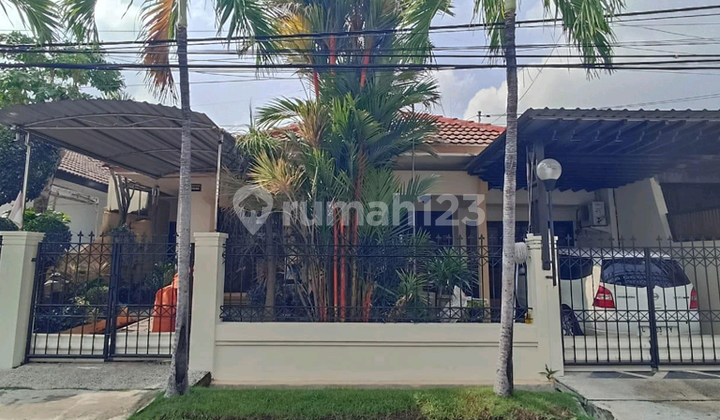 Dijual Rumah Manyar