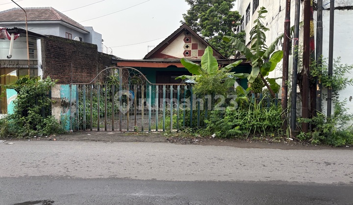 Dijual Rumah Hitung Tanah 0 Jalan Raya, Kyai Abdul Karim