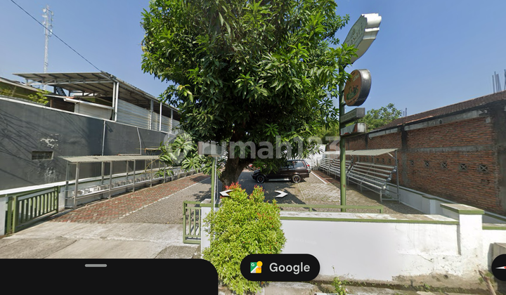 Land and Building 200 M to Ums Campus