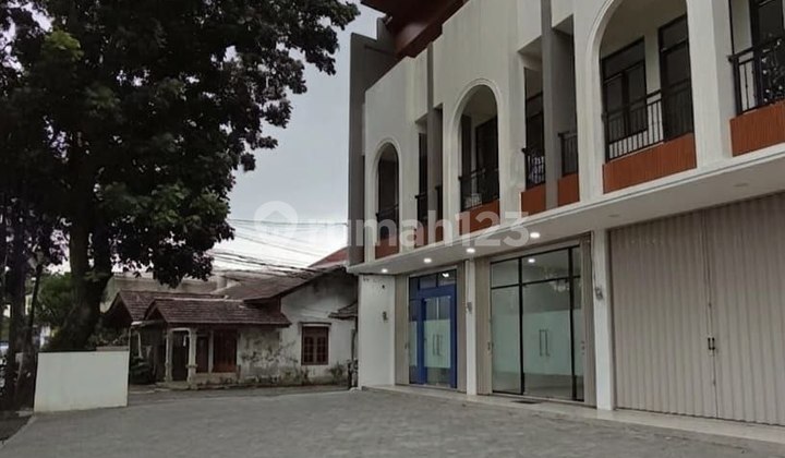 For Sale Ready-to-Use Shop in Jagakarsa, South Jakarta 1