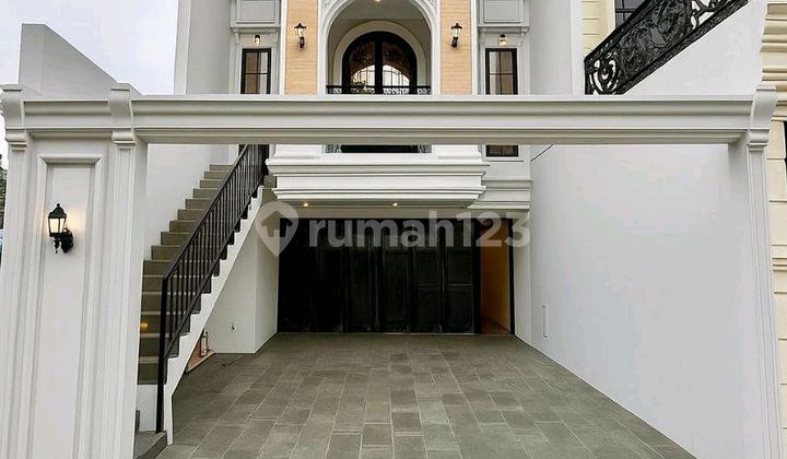 Modern Classic Jagakarsa South Jakarta Premium Area