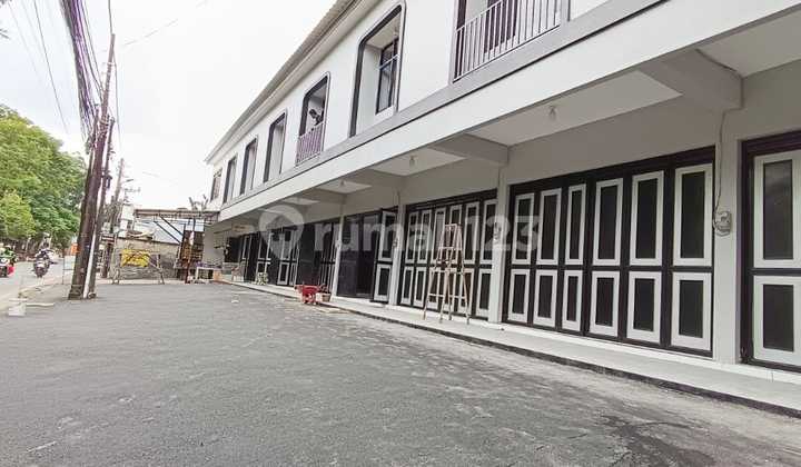 4 Units of Adjacent Ruko for Rent, Ready for Occupancy and Business in Jagakarsa, South Jakarta.