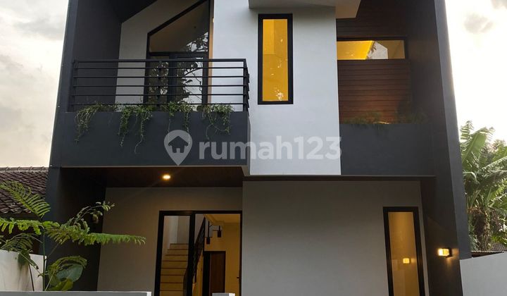 Dijual Rumah Baru Dekat Raffles Hills Cibubur Harga Nego
