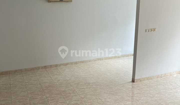 For Rent Raffles Hills Cibubur House Ready to Occupied Negotiable