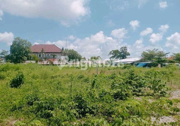 Tanah di Seminyak di Kawasan Villa dan Tempat Wisata Tanah di Seminyak di Kawasan Villa dan Tempat Wisata