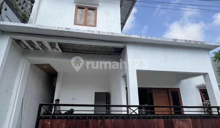 Rumah Dua Lantai Nusa Dua Kampial Badung Bali