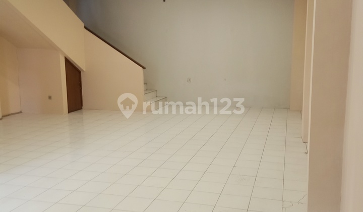 For Rent 3-Story Shop House in Karapitan, Bandung 2