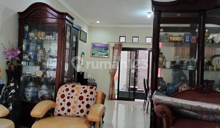 Dijual Jual Rumah Full Furnish di Taman Kopo Ketapang Bandung 2