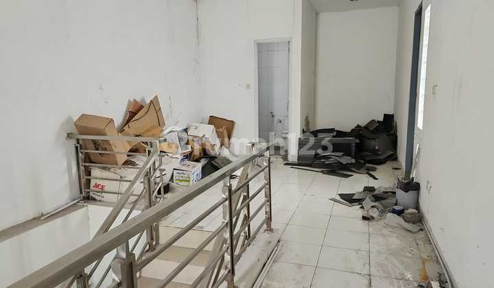 For Rent: 3-Story Shophouse with Basement Parking on Jl Peta, Bandung. 2
