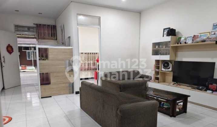 For Sale Corner House Ready to Occupancy in Taman Kopo Indah V Bandung