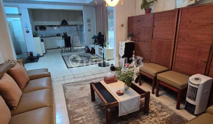 For Sale: Business House (Corner) Strategic Location in Dibuahbatu Banding