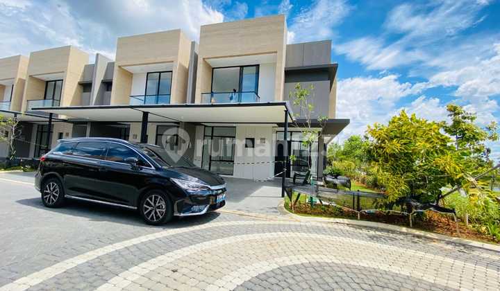 Sewa Rumah Villa Pasir Putih 5 11X20 Hoek Jati Depan Danau Pik 2