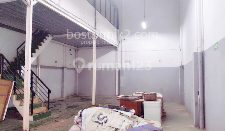 Sell Warehouse Sedayu Bizpark Cakung East Jakarta 162 Sqm 9X18 With 2 Floor Office