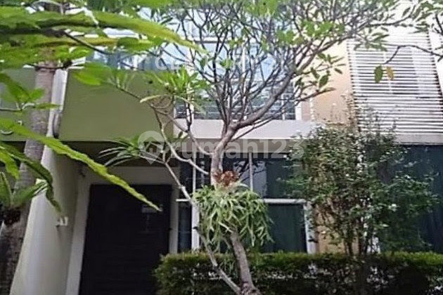 For Sale 3-Story House in De Oaze Residence, Tomang, West Jakarta