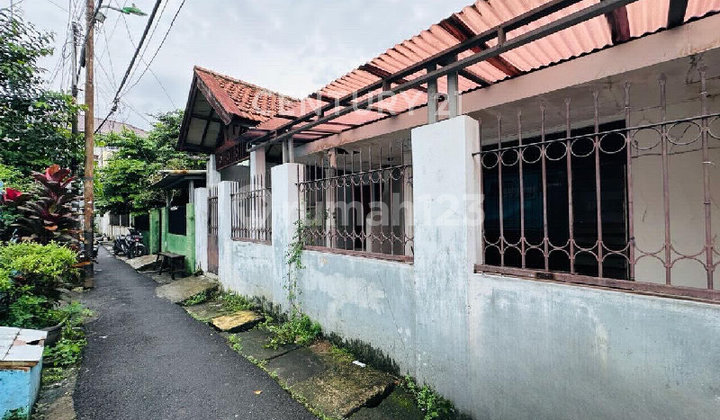 Rumah Tua Murah Hitung Tanah 9,5X16,7M Dekat Mardani Raya Jakpus