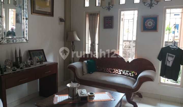 Ready-to-Occupy House, Comfortable and Renovated in Pondok Gede Housing Complex 2