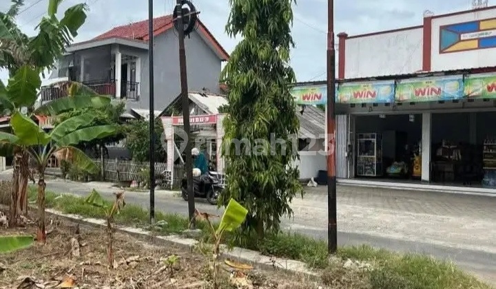 Land on Jl Seto Gumilir, 5 Minutes to Pertamina Monument. Land on Jl Seto Gumilir, 5 Minutes to Pertamina Monument.