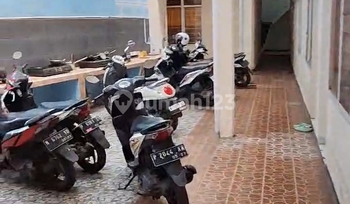 Kost Ring 1 Campus: Unej, Polytechnic, Muhamadiyah University. Kost Ring 1 Campus: Unej, Polytechnic, Muhamadiyah University.