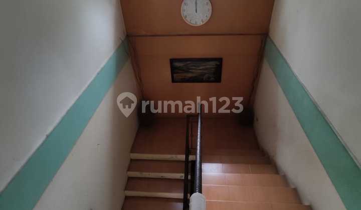 Selling Villa Land on Jl Raya Ciputat Depok Below NJOP