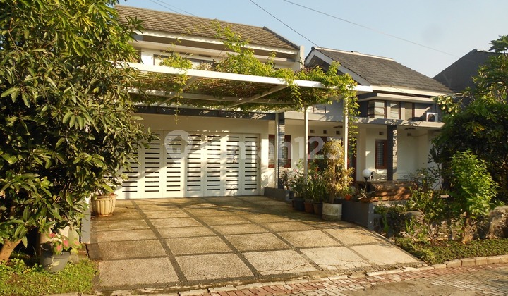 Selling a Villa-Style House at Bukit Nirwana Residence Bogor Selling a Villa-Style House at Bukit Nirwana Residence Bogor