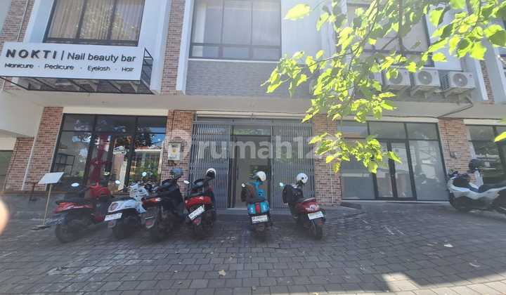 Affordable Strategic Shop House in Umalas Near Canggu & Seminyak Affordable Strategic Shop House in Umalas Near Canggu & Seminyak