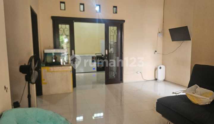 Strategic Minimalist House in Riverside Residence Dalung, Bali