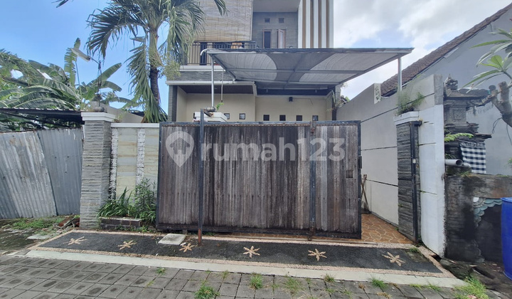 Cheap 3 Bedroom Rental House Strategic Location in Denpasar City Center
