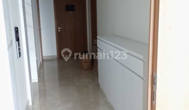 Disewakan Apartemen Hillcrest House Type 4 Bedroom Semi Furnished Lippo Karawaci 2