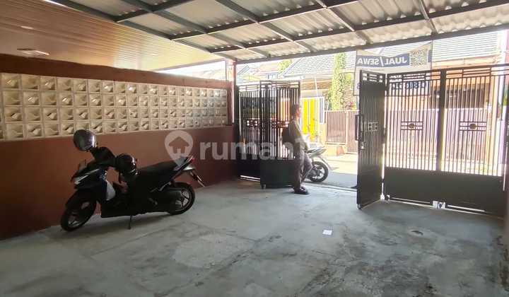 Ready-to-Occupy House in Arcamanik, Cisaranten 2