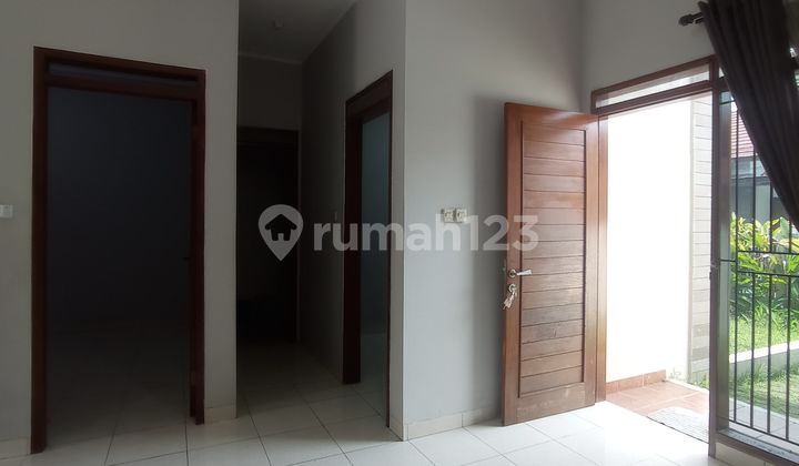 Disewakan Rumah Nyaman Bertaman Puri Dago Antapani Dekat Arcamanik