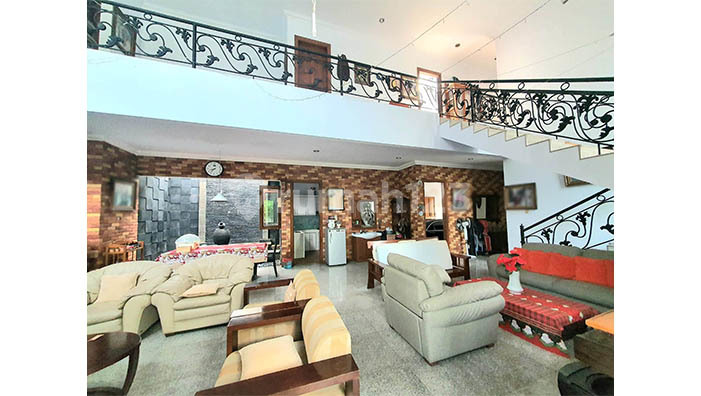 Rumah Cempaka Putih, Lokasi Strategis, Hoek, Siap Huni, Bebas Banjir 2