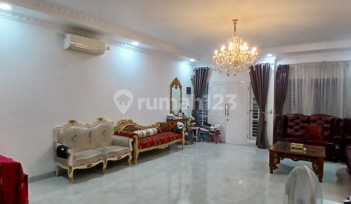 For Sale Janur Kuning House, Kelapa Gading, North Jakarta 1