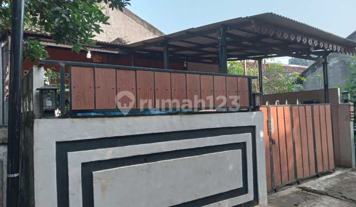 Sell Ready-to-Occupy Shop House with Car Access