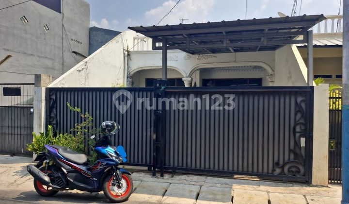 Dijual Rumah Modern 2 Lantai Siap Huni, Matraman, Jakarta Timur, 001 Dijual Rumah Modern 2 Lantai Siap Huni, Matraman, Jakarta Timur, 001