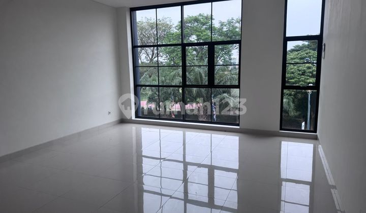 Disewakan Ruko 3 Lantai Lokasi Strategis, Cakung, Jakarta Timur, 026
