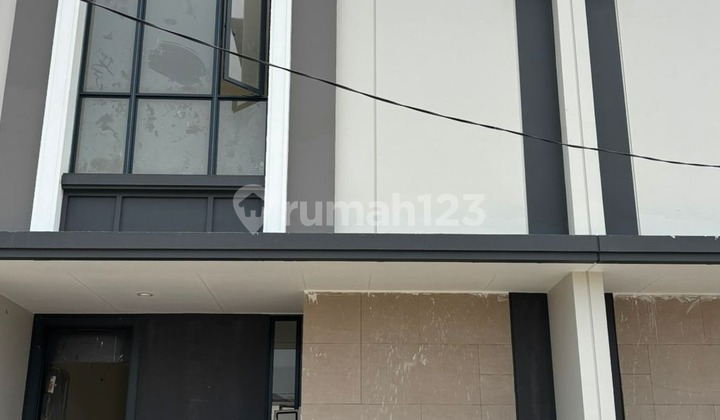 Jual Rumah 2 Lantai Limited Edition di Asya Lokasi Dekat Club House, Cakung, Jakarta Timur, 015&007