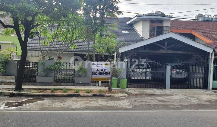 Rumah Modern Klasik Cempaka Putih Tengah Rumah Modern Klasik Cempaka Putih Tengah