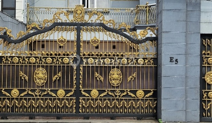 Rumah 2 Lantai Luas Tanah 500 M2 di Beji Depok 1