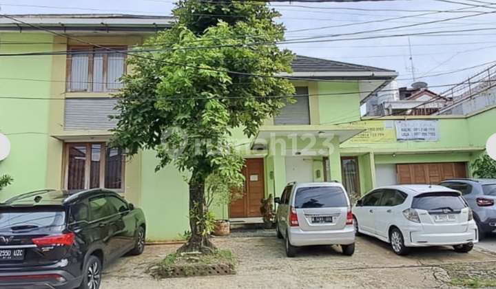 2-Story House with 700M2 Land Area in Kebayoran Baru, South Jakarta