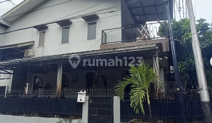 Rumah 2 Lantai dengan Luas Tanah 1026 M2 di Mampang Prapatan Jakarta Selatan