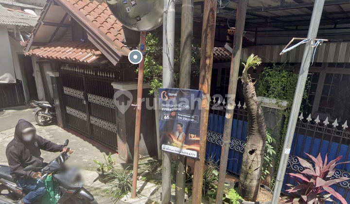 1-Story House with 416M2 Land Area in Duren Sawit, East Jakarta 2